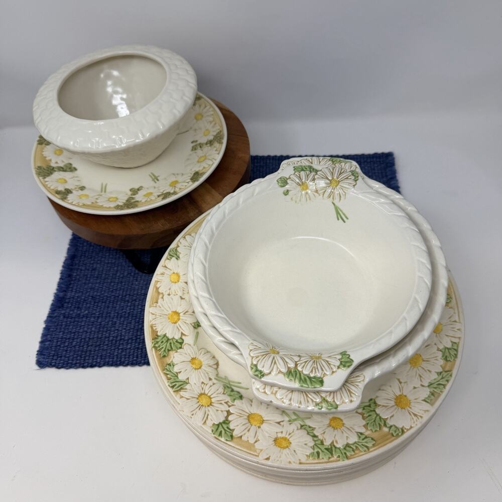 Vintage Metlox Poppy Trail Sculptured Daisy Collectible Dinnerware-12 Pieces